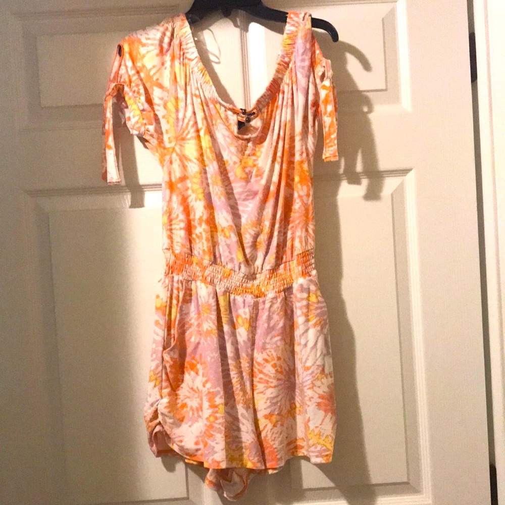 Cute romper !!